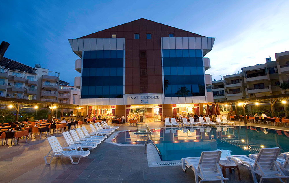 FAME BEACH HOTEL 4* / Hoteli 4*