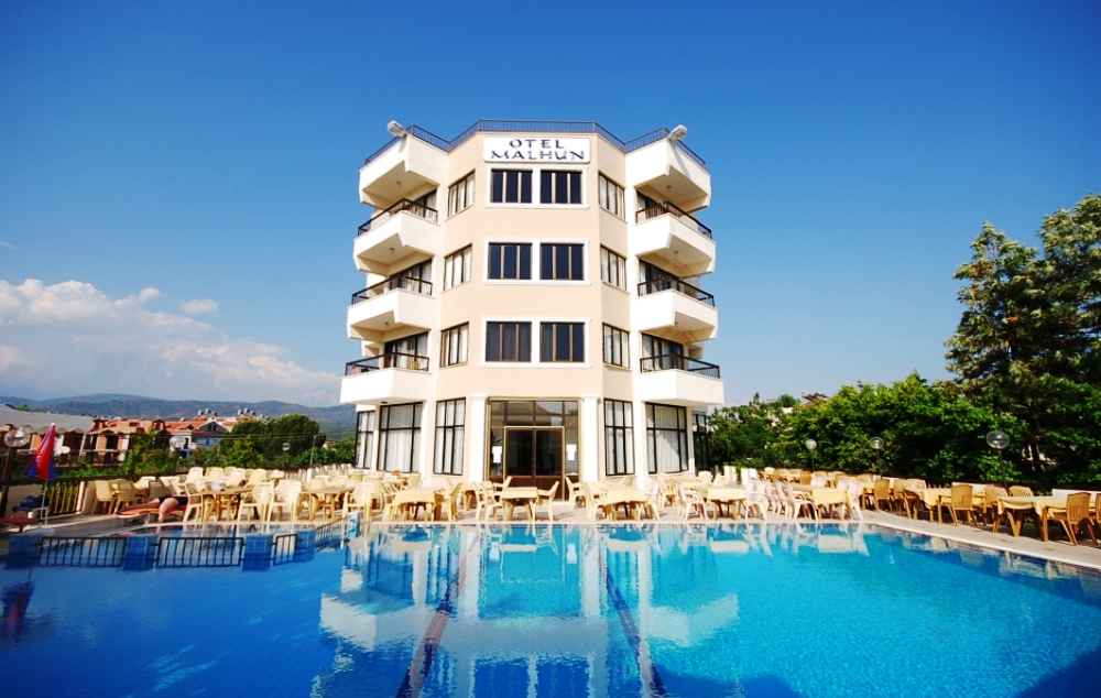 MALHUN HOTEL 3* / Hoteli 3*