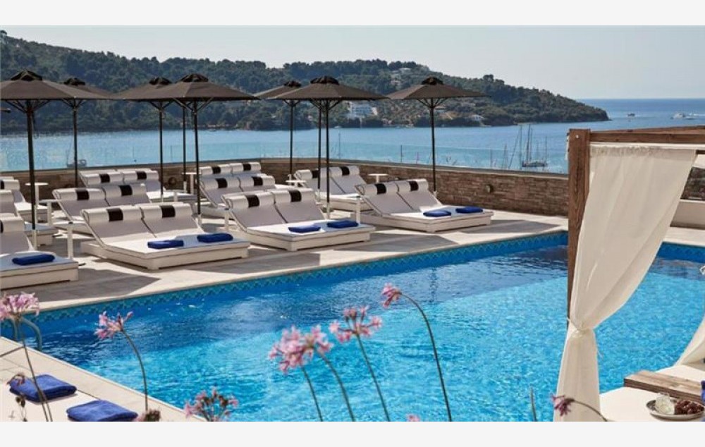 SKIATHOS LIVING / Skiatos avionom